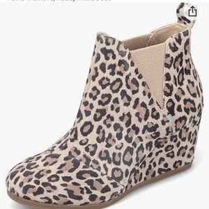 TOMS Desert Tan Leopard Suede Kelsey Bootie, NWOT